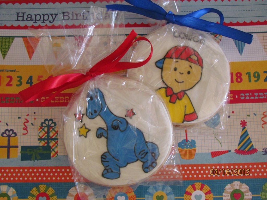 caillou cookies